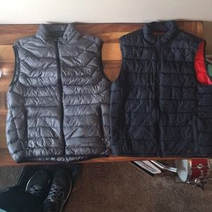 2 vests